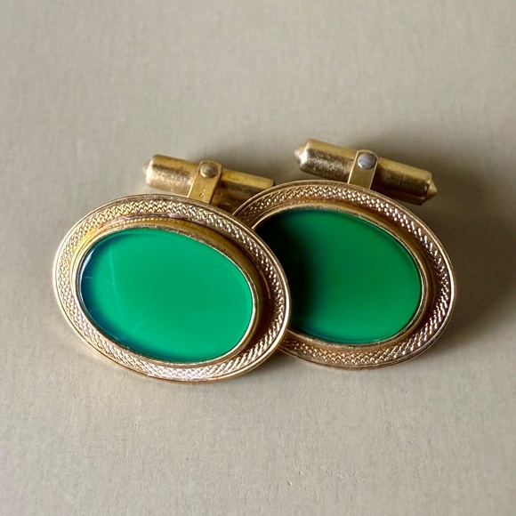 Vintage Hayward Gold-Filled Cufflinks with Green Cabochon Stone | Mid-Century - Picture 5 of 12